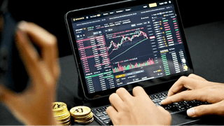 Interface Rosée Investie d’exécution des transactions à faible latence avec flux d’ordres en temps réel